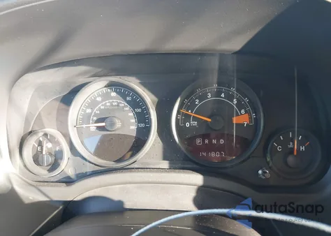 2014 Jeep Compass Sport z USA, uszkodzony, nr VIN 1C4NJDBB4ED927138